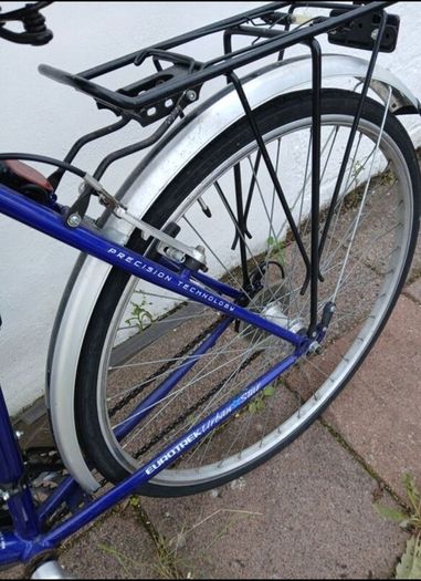 Adult hybrid bike in good used condition