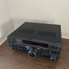 Yaesu FT 2000