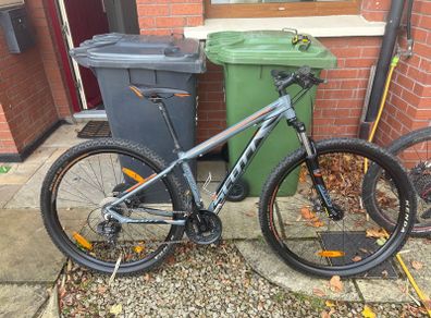 Hardtail Mountain bike