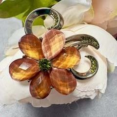 Liz Clairbourne Vintage brooch
