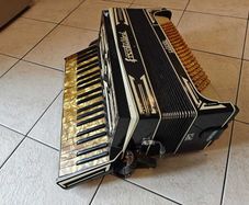 Vintage Frontalini Celeste Italian Piano Accordion - Working