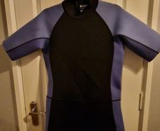 Mountain warehouse shorty wetsuit size 16-18