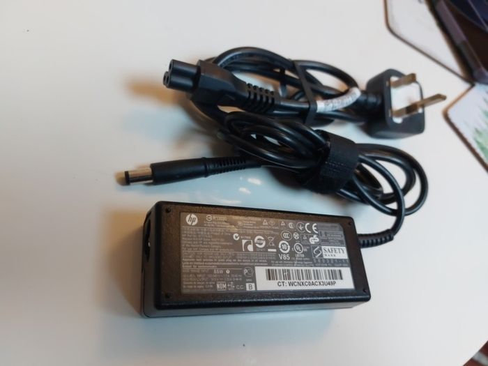 Original. Hp  Power Supply  Hp- Pa  PPP009D  19.5 V 65 W