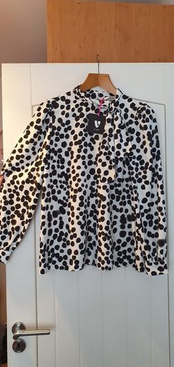 Blouse Reduced. Big Clearout, Make An Offer