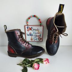 Dr Martens 8 eye red england vintage black red boots UK7 EU41 US9