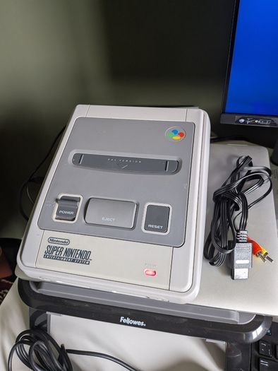 Super Nintendo (SNES) Console PAL