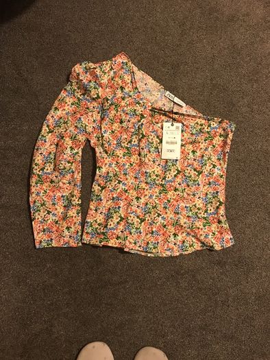 new zara top rrp 40E