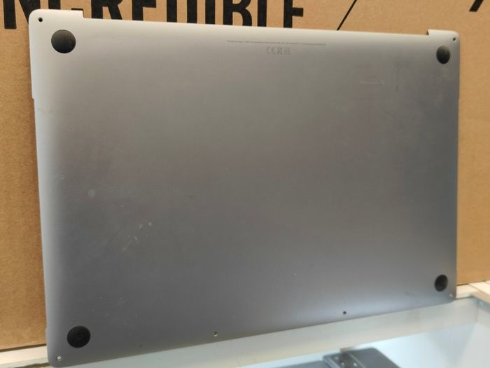 Bottom Case Bottom Cover Cover For Macbook Pro A1990 (used)