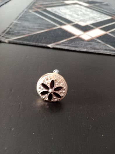 Kitchen knobs