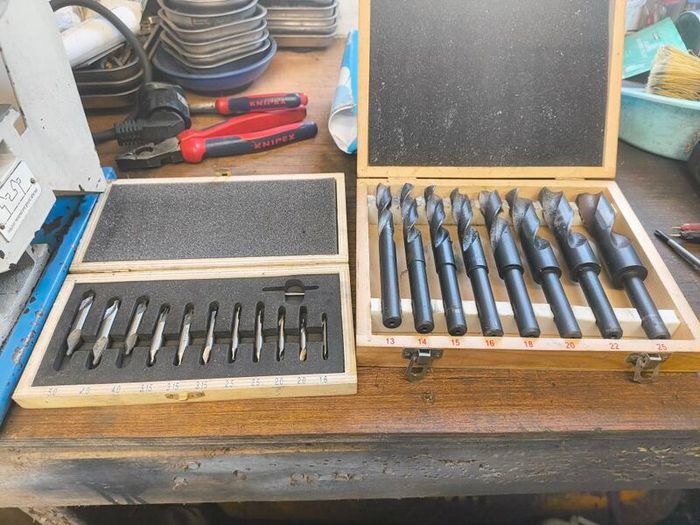 HBM210 Vario lathe.