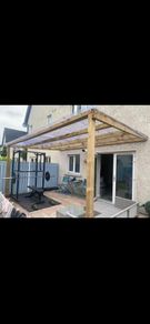 Pergola feature wall and side entrances