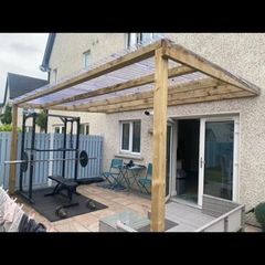 Pergola feature wall and side entrances