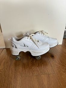 roller skate shoes