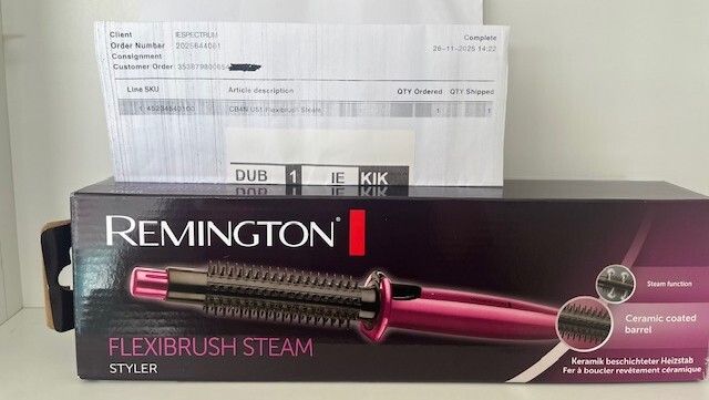 Remington Flexibrush Steam Hair Air blower Styler CB4N.  IMMACULATE. As new.