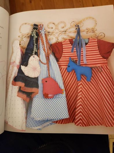 Fabric Scrapping   Creative And Fun Sewing Ideas For The Home.  Bykatue Ebben. Large Volume  Hardback In Very Good Condition.