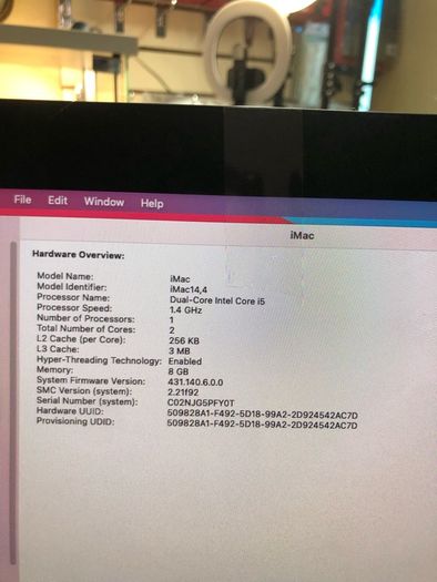 iMac 2014 21.5' 8GB with Mouse and keyboard Working