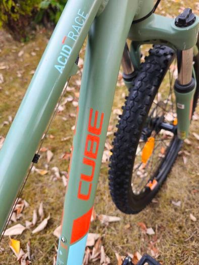 CUBE Acid 240 Disc kids bike. Cycle
