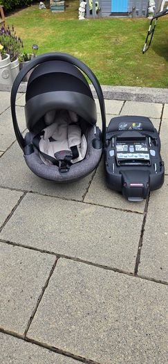 BUNDLE  Stokke pram, next to me cot and Nuna leaf grow  (excellent condition)