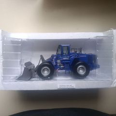 Motorart Diecast Model Volvo L.220E
