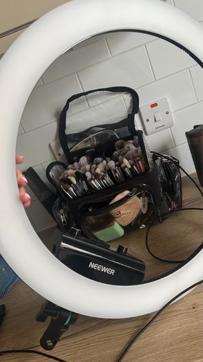 neewer ring light