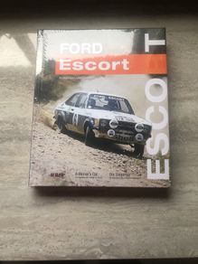 Ford Escort by Reinhard Klein & John Davenport