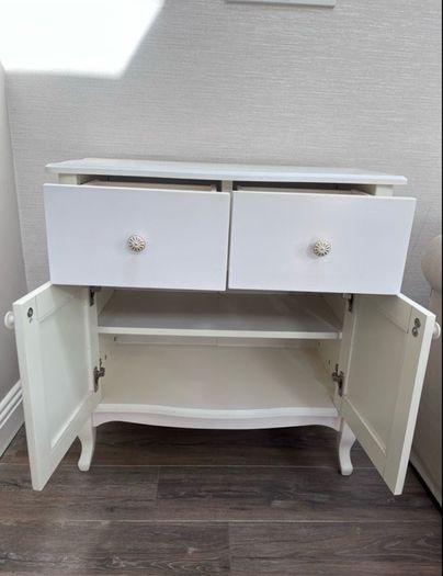 Storage unit with drawers