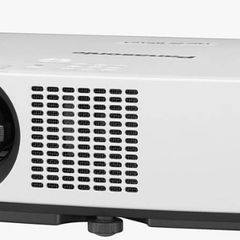 Panasonic projector VMZ40