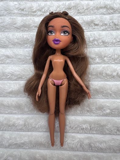Bratz Sleep Over party Yasmin MGA Used Please see photos