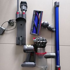 dyson v7 in great condition after full service done with fresh filter and battery life