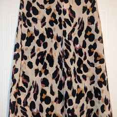 Perfect for Summer. beautiful leopard print, bias cut, midi skirt from Boohoo