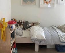 Extendable toddler bed