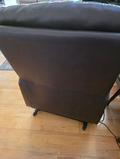 Riser recliner chair (tilt and rise)