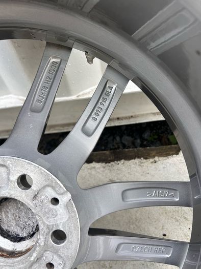 Genuine BMW Style 662M 18" Alloy Wheels