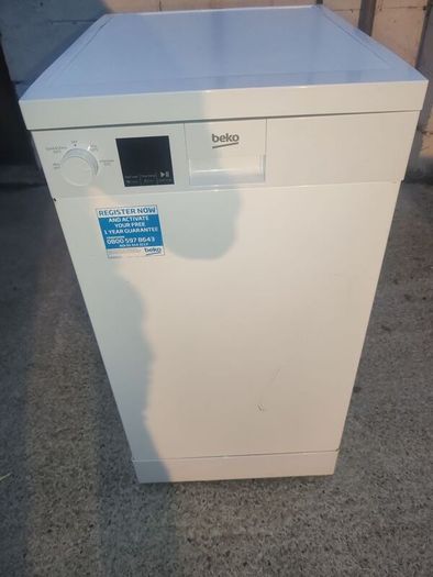 Slimline dishwasher