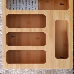 Drawer organiser with labels