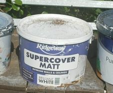Matt emulsion paint
