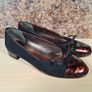Womens designer Stuart Weitzman slip on loafers shoes with bows Size UK 5 US 7B Image 2