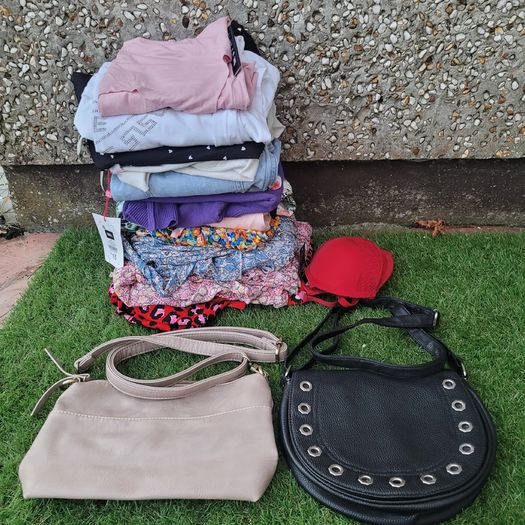 Bundle of  women clothes size 10( 38)