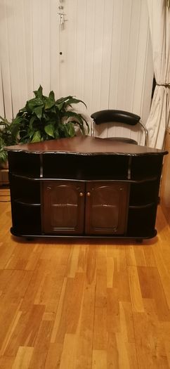 Corner TV unit