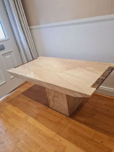 marble  table