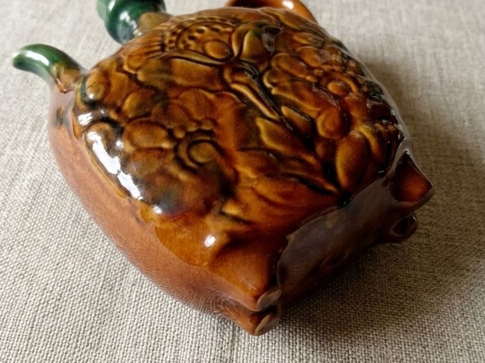 Vintage Majolica Glazed Ceramic Pilgrim Flask / Wine Canteen Jug (4-Footed)