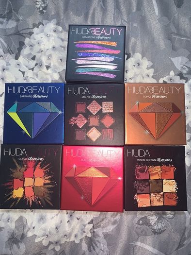 Huda beauty obsession eye shadow palette