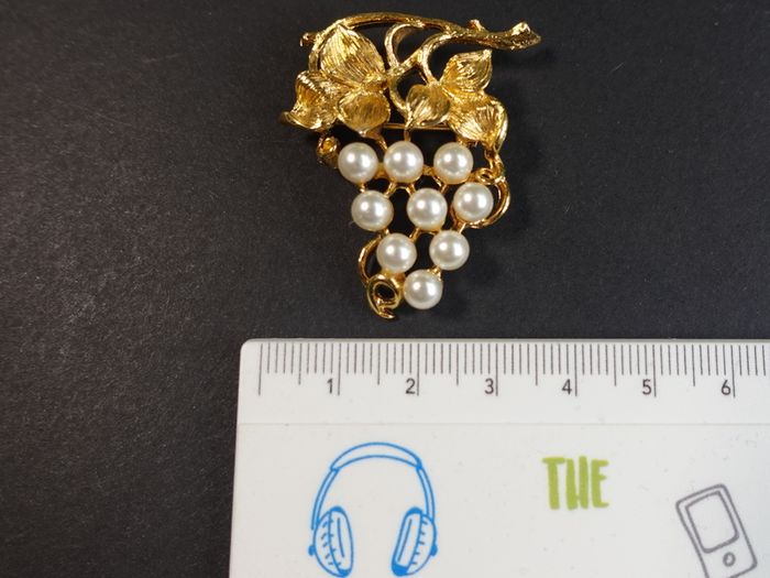 Vintage Napier Grape and Vines Brooch