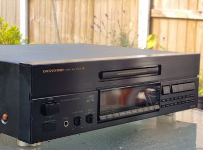 Onkyo integra CD player DX-6750