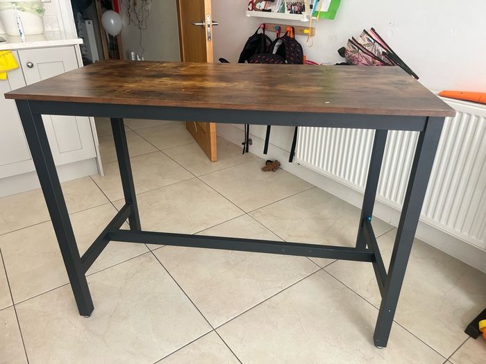 bar table
