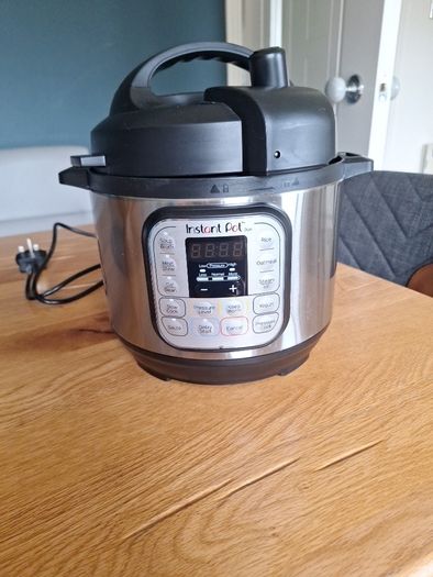 Instant Pot Pressure Cooker