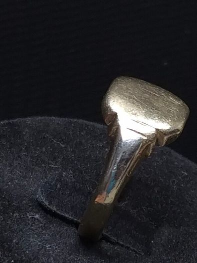 Antique 9ct Gold Birmingham Hallmarked Signet Ring Size 58.5