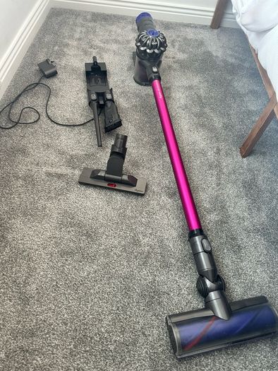 Dyson vacuum (new battery needed)
