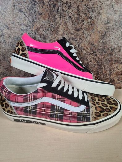 mens VANS ENGLISH INVASION SEX PISTOLS trainers runners shoes tartan pink leopard Size UK 8.5 EU 42.5 RARE