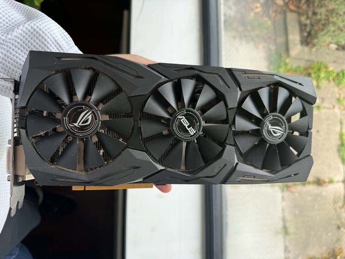 Asus Strix 1080 Ti - 11 GB of GDDR5X memory